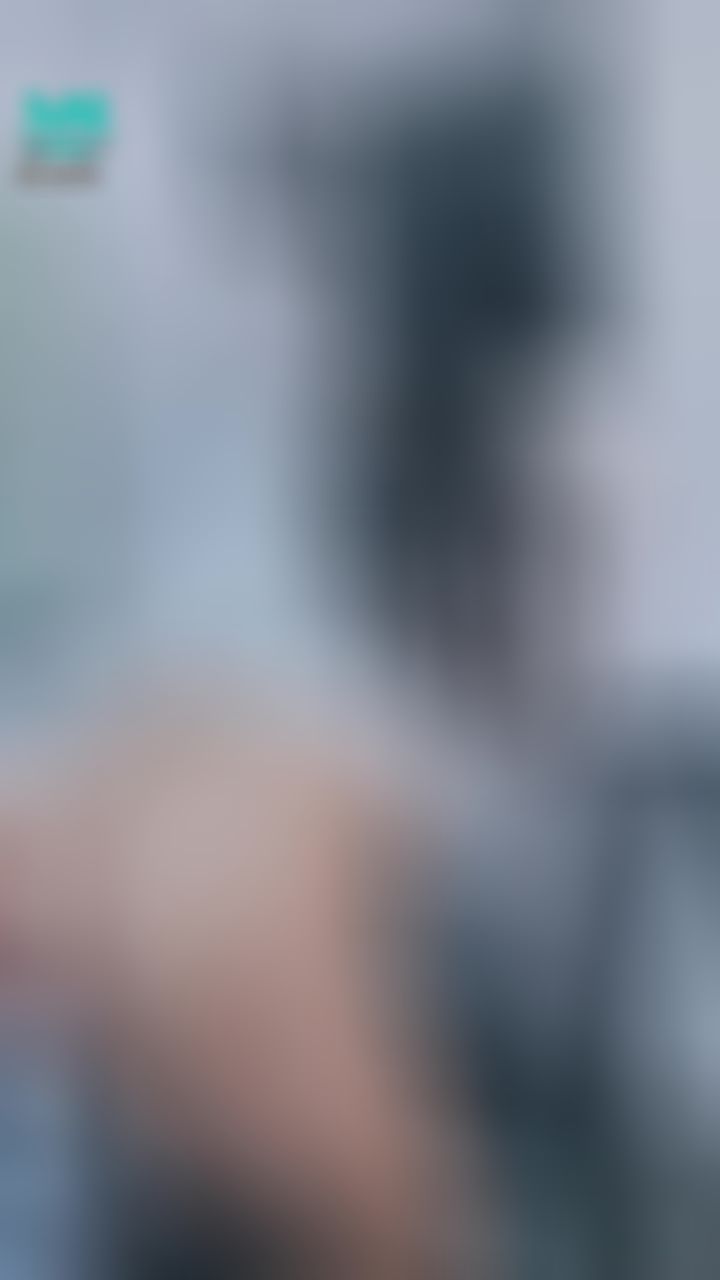 bonniie : 幾天當粉絲辦公室的值日生 
不穿內褲才是好員工🥰