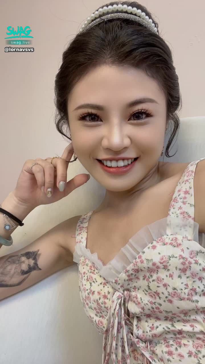 lornavsvs : 😘