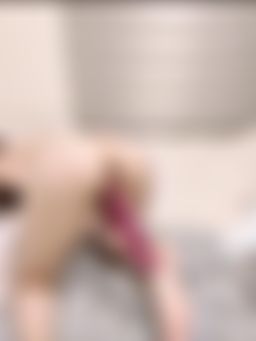 jamiejuice : 小屁屁抬高高🥹這樣會不會更深呢😈完整版請私訊🖤