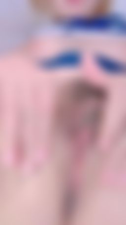 hyy110022 : 哥哥摸摸小穴好痒好多水小骚逼好想要哥哥的大肉棒啊～