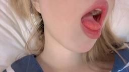 hyy110022 : 需要肉棒插进小骚嘴 想要吃哥哥的精液~