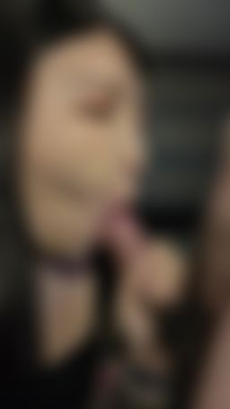 hua_063 : 別人來唱歌唱不停 我也幫粉絲口不停🤤💦🎤