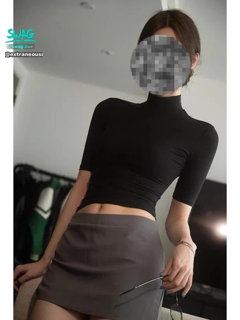 extraneousred6988 : 制服寫真喜歡嗎？BB
