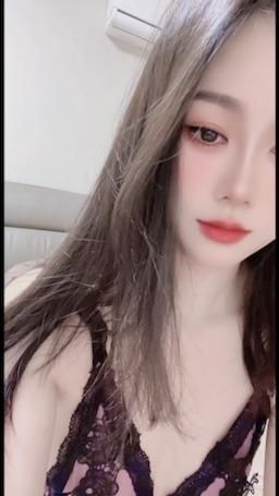 faye_faye : 6/17（二）晚間11:00
火辣熱舞
達6萬鑽穿指定情趣👙跳熱舞
#主題直播#火辣熱舞