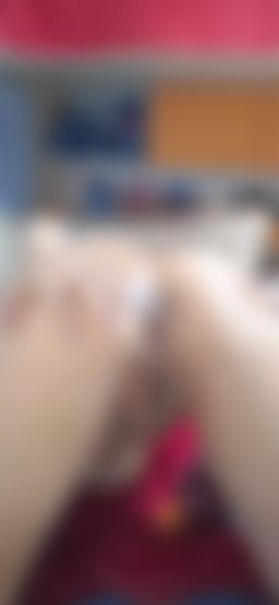 dirtymommy : Come closer baby see my hole