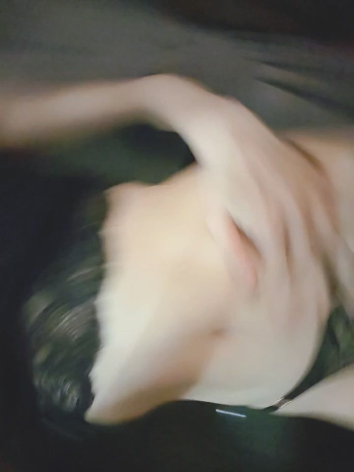 quanna : 小隻馬穿的性感今晚讓你欲罷不能😏😏😏