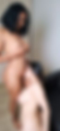 dirtymommy : 你會坐在後面觀看還是加入呢🤪