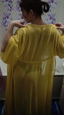 julielove : Seduced you and masturbated in a hot tub