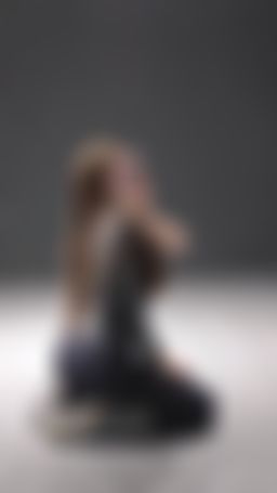 jiajia_l : 22号开始直播 哥哥们不要太想我哦～