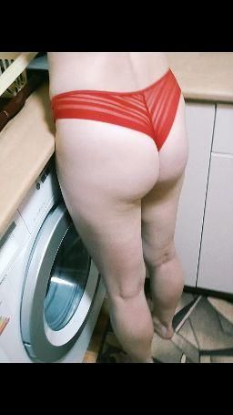 julielove : I'll do the dishes for you naked