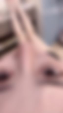 sexylyla : 平常不露臉的我，今晚失眠給你3秒…你敢看完嗎？😈
