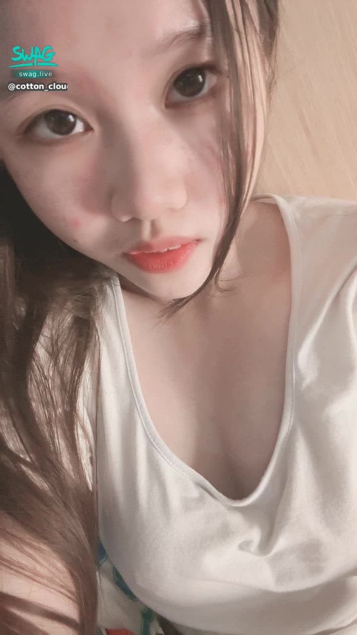 cotton_cloud : 雲奈終於快要可以和大家見面！！嗚嗚雲奈整夜趕報告沒睡長痘痘了
（因為組員沒什麼功用）
快解脫了啊啊啊啊啊啊啊啊啊啊