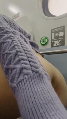 qqrongrong520 : 在火車廁所偷自慰會不會太色🥴