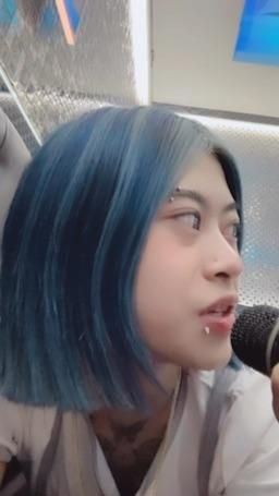 sexyestherr : 猜猜歌遊戲
私訊我歌名猜對送騷片一片「完整歌名」🤤🔥