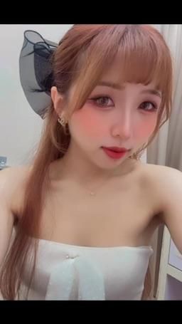 sexyrabbitt : ✨✨兔兔🐰聊天室刷禮物活動🌹
🌸刷一個「珍珠項鏈」🉐兔兔性感誘惑片
🌸刷一個「高跟鞋」🉐兔兔大尺影片+性感私藏照片*2

🐻兔兔純約會可以私訊唷☺️