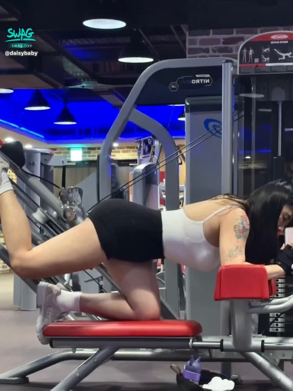 daisybaby : hot 🥵