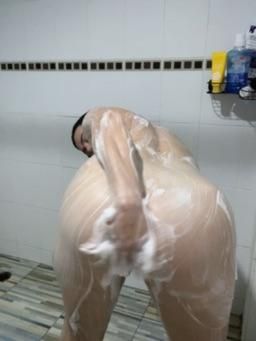 pollyunholy : Soap rub fat ass 🚿🧼🍑