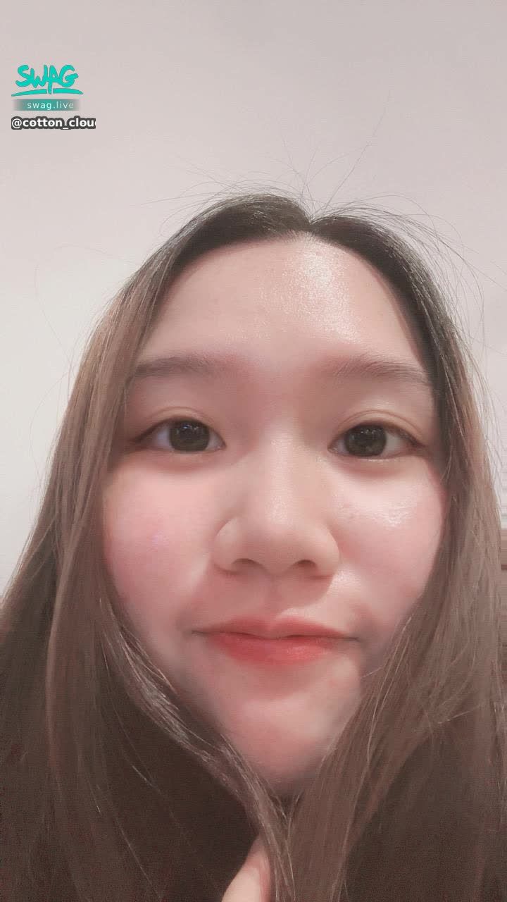 cotton_cloud : 在醫院找個白牆自拍
鬍子雲奈～
今天比較習慣照顧的節奏知道什麼時候可以自己放空一下了哈哈哈
