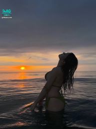 liliana.nia : 夏天到了就是要泡在水裡😍
有人也喜歡玩水嗎~
想一起玩水的私訊我💦💦💦
#sexy #性感 #生活 #騷 #奶 #大奶🔥 #露臉 #巨乳 #泳衣