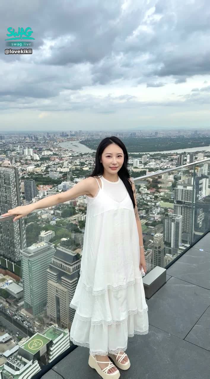 lovekikii : 分享一下最近還像個仙女的樣子 ，後面完全不想拍照 太熱了🥵我拍食物跟動物最多😃
好想一直待在泰國🌚但我發現⋯ 吃太多 好腫