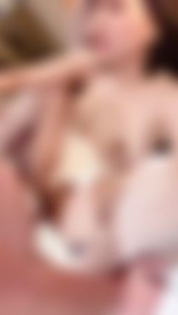 ladyyuan : 高潮到失神了，每一下都把肉棒完完整整的插到小穴裡，太爽了，腳怎麼還被壓的這麼開，我要爽死了啦

被瘋狂中出的絲襪白衣小淫娃
完整版請私訊❤️