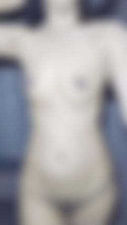 miiyaa : 以站立姿勢插入假陽具