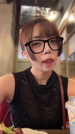 mao_oo : Babe真央的新衣服好看嗎😈