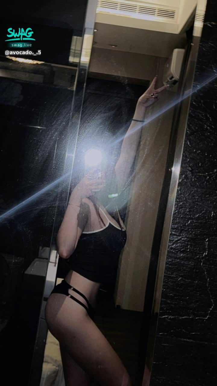 avocado._.520 : 時光總是過的很快🌟
不如對我敬請期待❤️
嘻嘻🫶🏻🥵