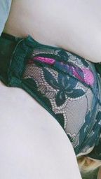 aisa : 🍼巨乳黑蕾絲🍼塞著遙控跳蛋等人來玩弄