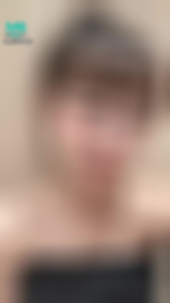 __155sweet : 不講話應該也是很有氣質的吧
三思後再點開哈哈哈哈哈哈👉👈