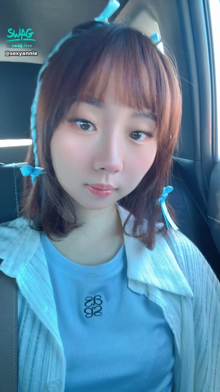 sexyannie : 大家早安，吃早餐了嗎
換片活動依然持續進行～歡淫私訊我唷❤️