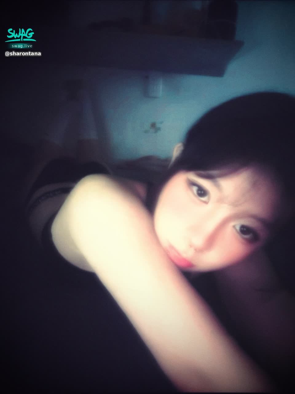sharontana : 運動風？好熱🥵