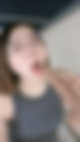 piffydream : 肉棒硬梆梆的😝只能全部吸出來了吧