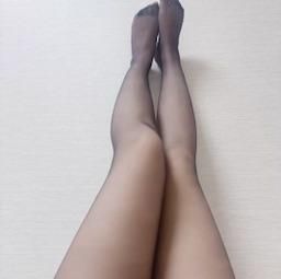 annie_lovely : 難得穿黑絲🔥
黑絲微肉美腿Babe喜歡嗎😘