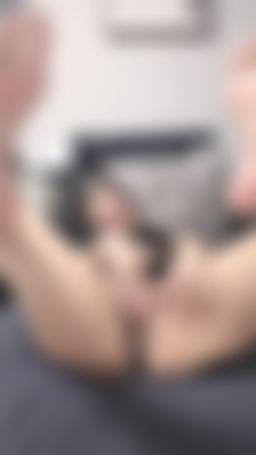 miyukibaby : 手淫自己摸鮑鮑💦💦💦想要了..？