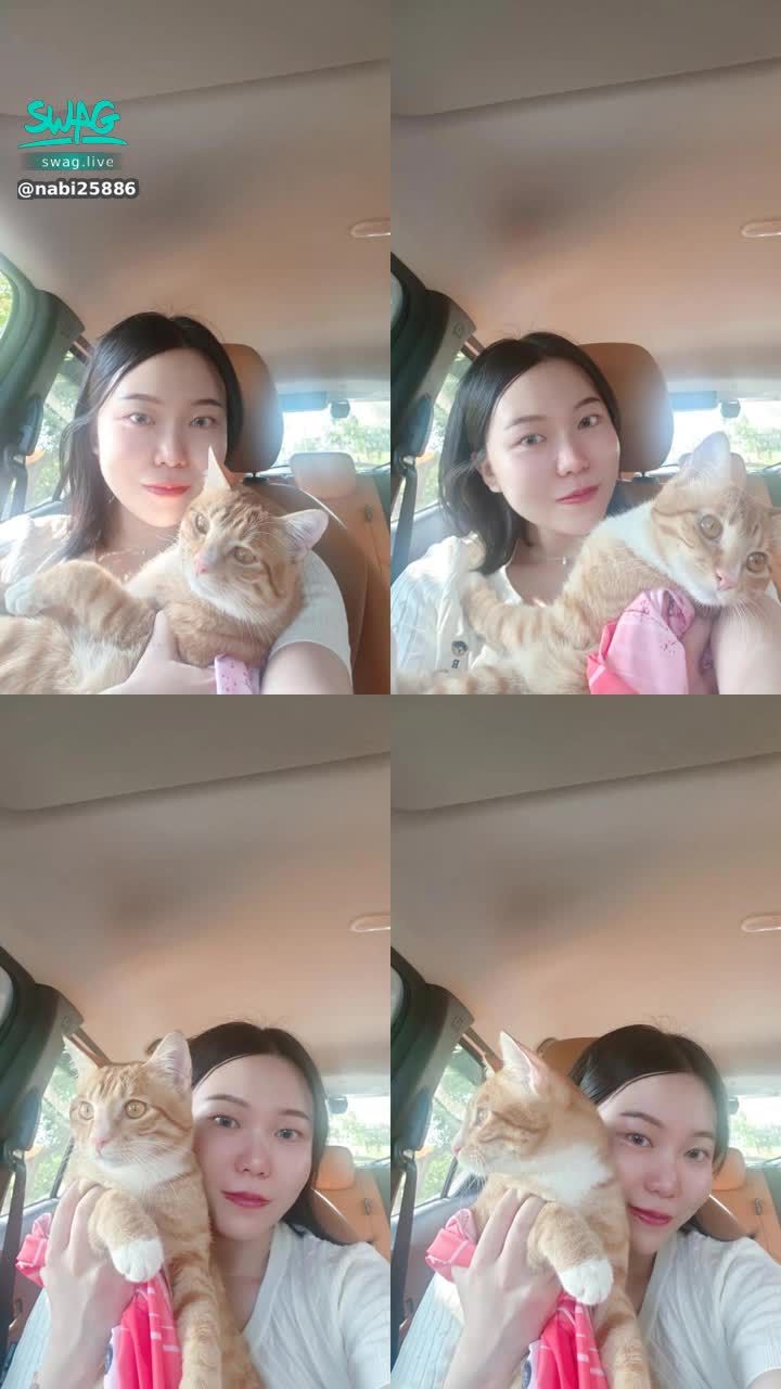  : 