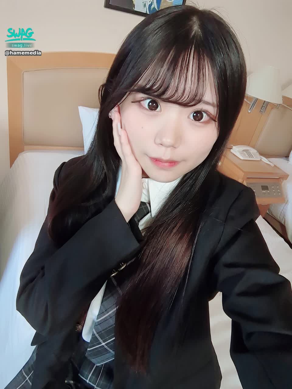 : 
