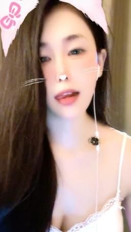 cla0173 : 可以把这只会舔人的小猫领走吗🐈