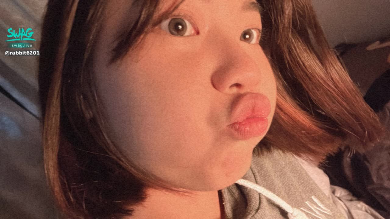 rabbit6201 : Announcement 📣
Babe Baby 🥺
The chat diamond count has increased a little bit 🤏
You can't stop chatting with me because of this. 🥺🥺