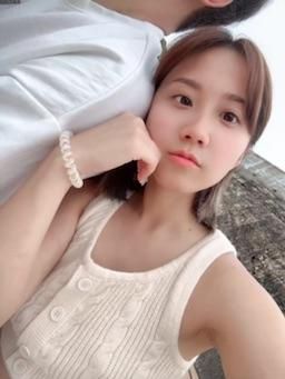 ouopuppy : 💗約會粉絲大叔💗趁粉絲大叔不注意～偷偷拉衣服露乳溝😝小姊姊真的很淘氣😈❤️
#7pupu小姊姊