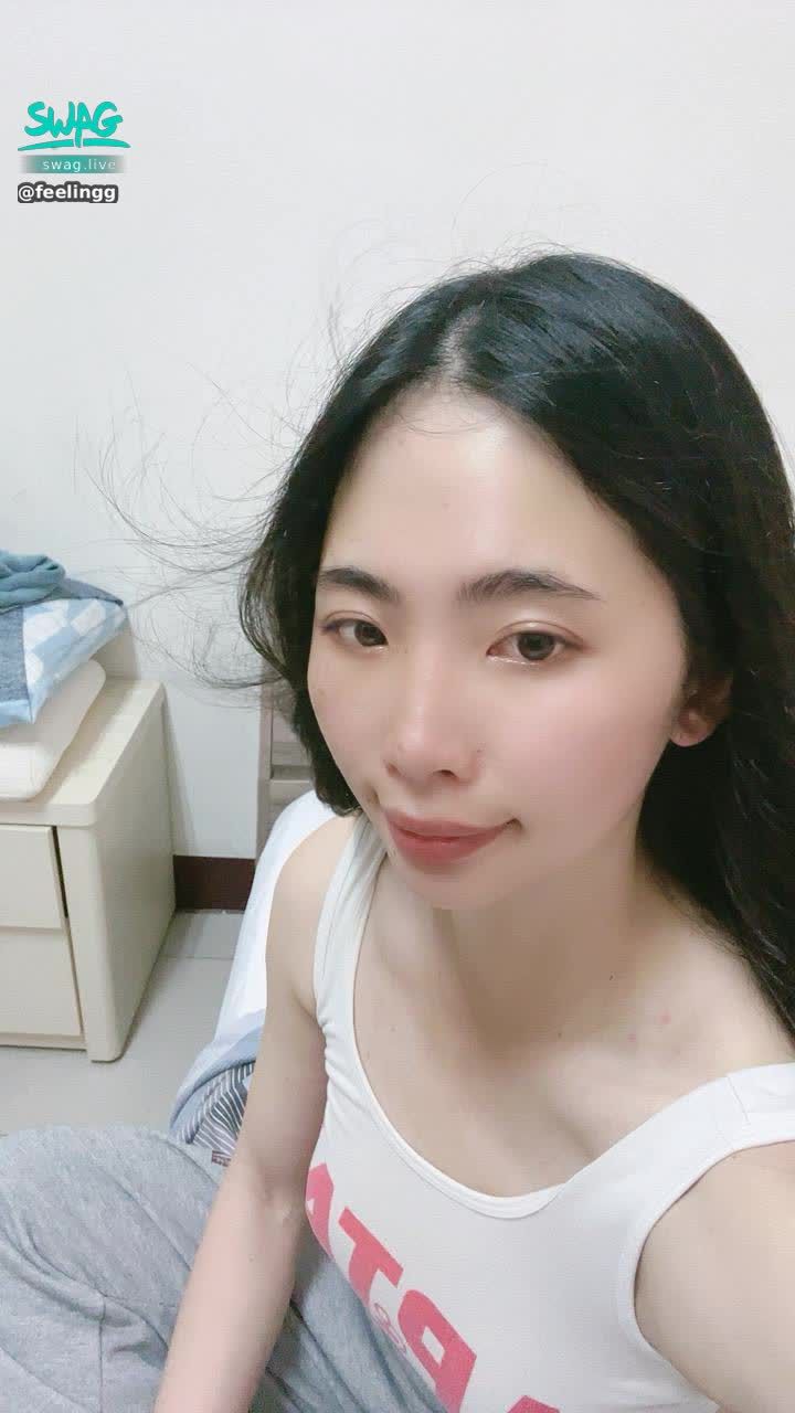 feelingg : 大家上班不要太累喔，下班後來小美聊天室或直播間陪你聊心❤️