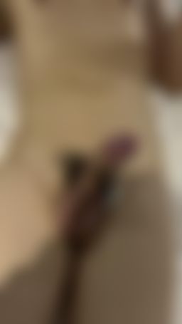 cocolunna : 把砲友玩壞了😝 看我怎麼把他騎出來～ 私聊和我解鎖影片喔😈😈