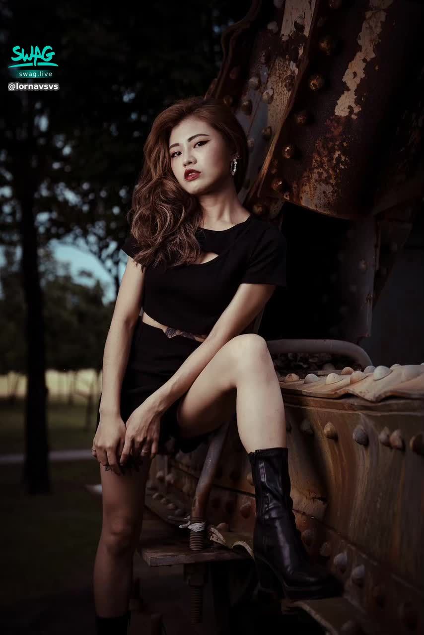 lornavsvs : Babe這姿勢不錯吧