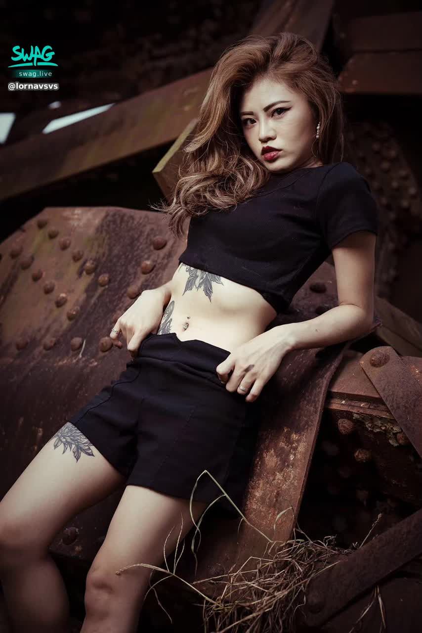 lornavsvs : 這個姿勢喜歡嗎