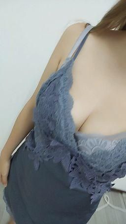 florababy : 给你看裙底。。。