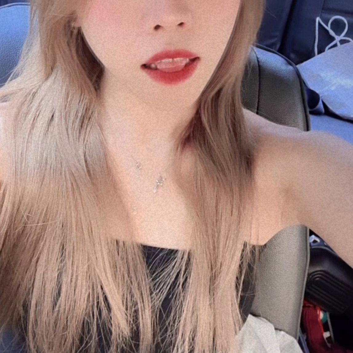 hongyi381's avatar